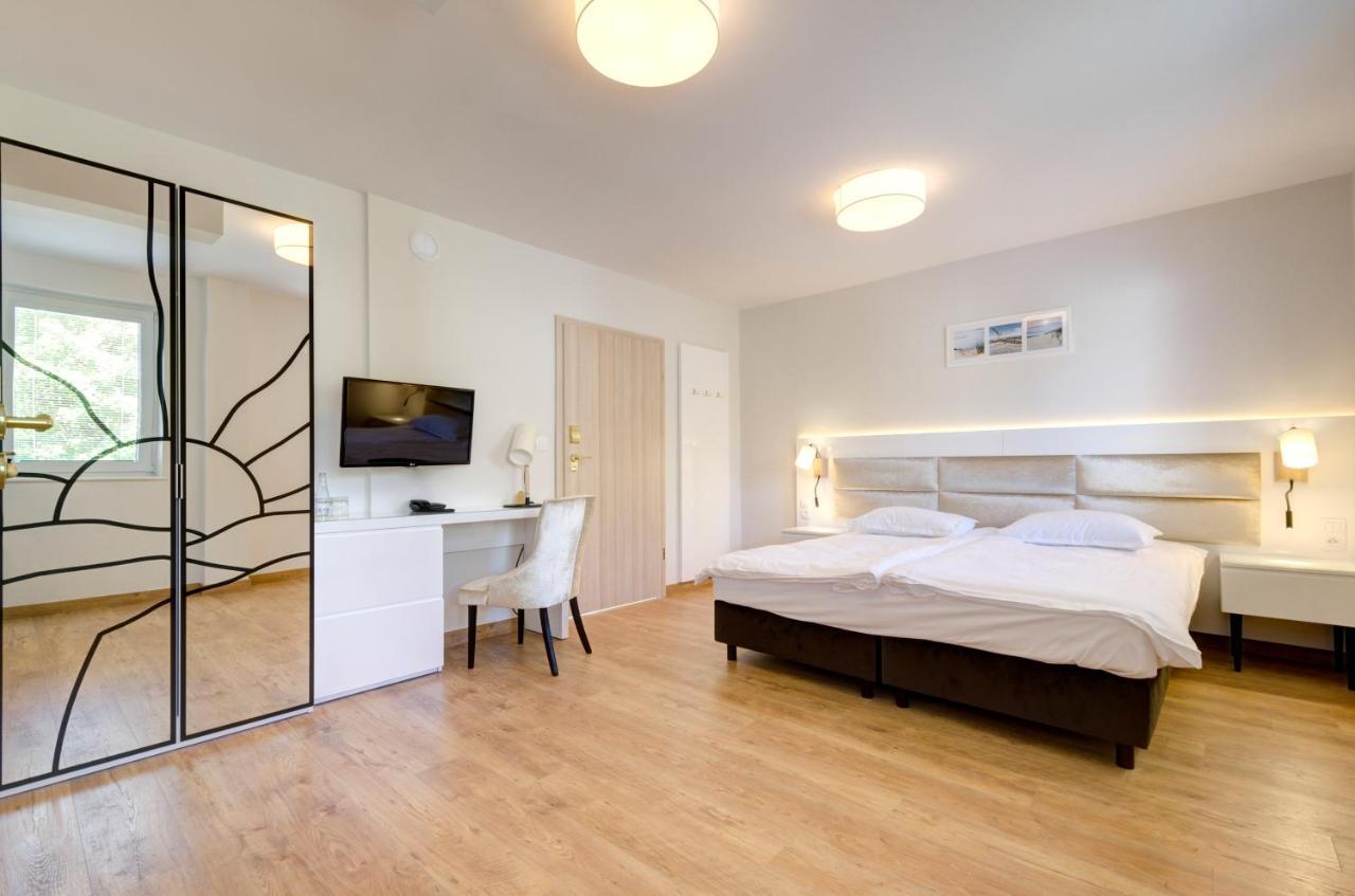 The Sun By Lubicz Hotel Ustka Exterior photo